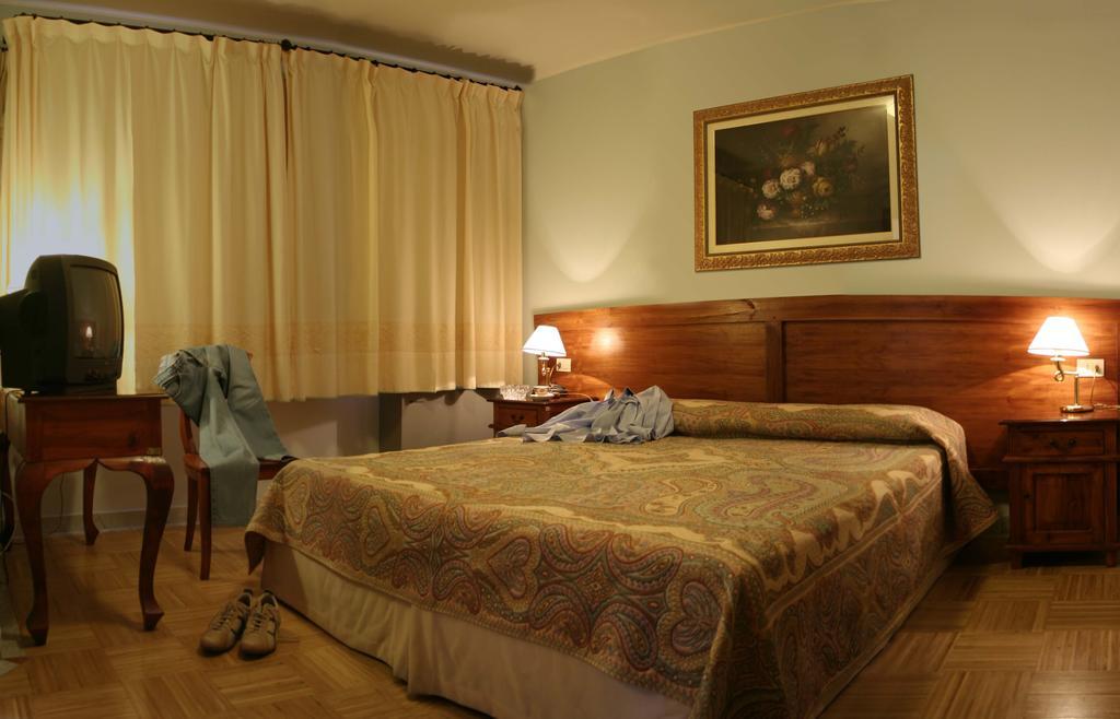 Hotel Marini Sassari Luaran gambar