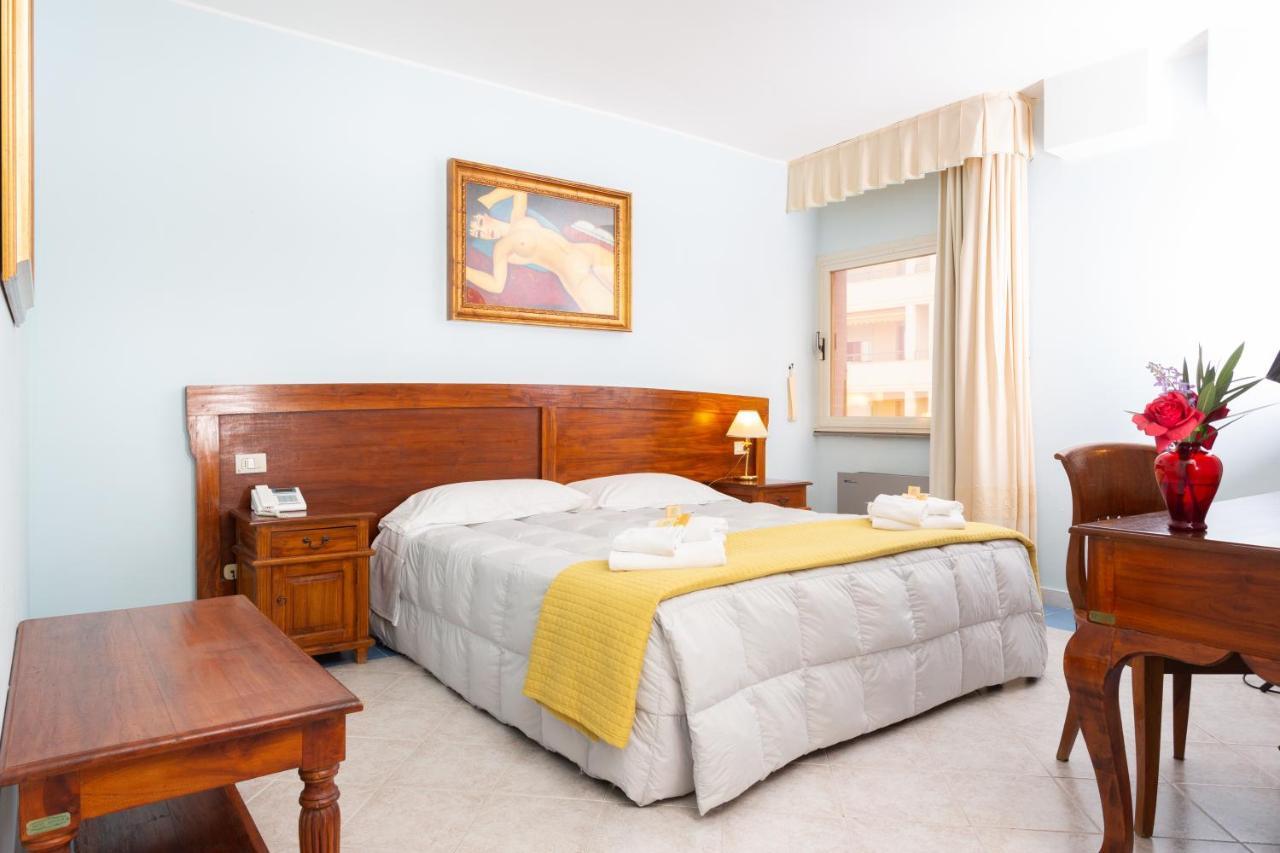 Hotel Marini Sassari Luaran gambar